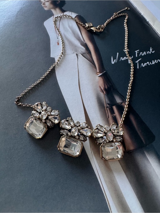 Banana Republic Jewelry - Banana Republic Gold-tone Clear Crystal Triple Pendant Necklace